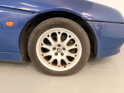 Lot 2000 Alfa Romeo Spider