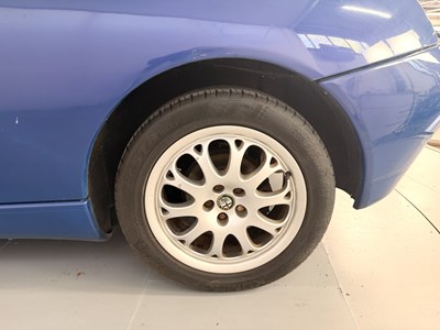 Lot 2000 Alfa Romeo Spider