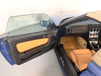 Lot 2000 Alfa Romeo Spider