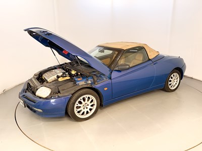 Lot 2000 Alfa Romeo Spider