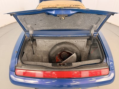 Lot 2000 Alfa Romeo Spider