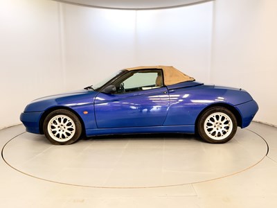 Lot 2000 Alfa Romeo Spider