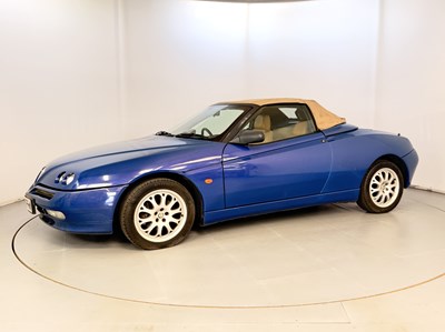 Lot 2000 Alfa Romeo Spider