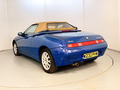 Lot 2000 Alfa Romeo Spider