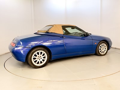 Lot 2000 Alfa Romeo Spider