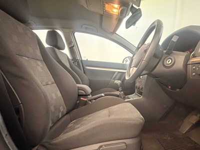 Lot 185 - 2008 Vauxhall Vectra
