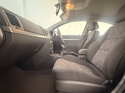 Lot 185 - 2008 Vauxhall Vectra