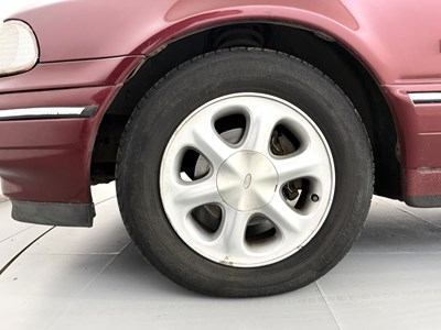 Lot 192 - 1995 Ford Granada Scorpio