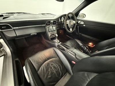 Lot 18 - 2005 Porsche 911 Carrera 2S