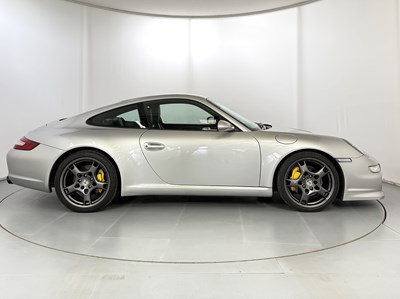Lot 18 - 2005 Porsche 911 Carrera 2S