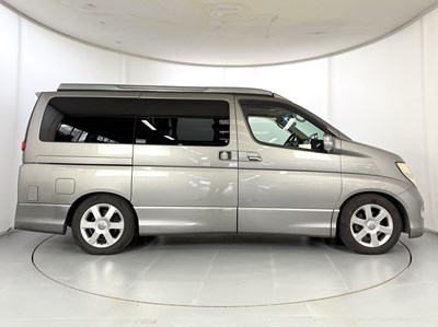 Lot 102 - 2009 Nissan Elgrand 4x4 Camper
