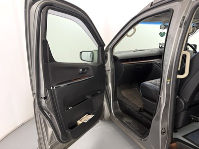 Lot 102 - 2009 Nissan Elgrand 4x4 Camper