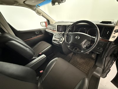 Lot 38 - 2005 Nissan Elgrand 4x4