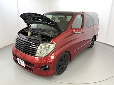 Lot 38 - 2005 Nissan Elgrand 4x4