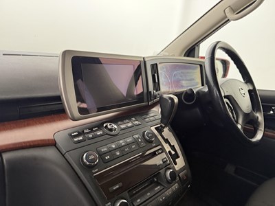 Lot 38 - 2005 Nissan Elgrand 4x4