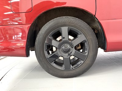 Lot 38 - 2005 Nissan Elgrand 4x4