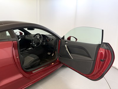 Lot 57 - 2013 Peugeot RCZ Sport
