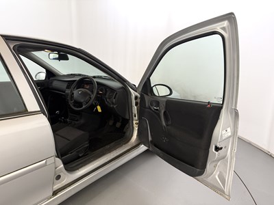 Lot 176 - 2001 Vauxhall Vectra - NO RESERVE