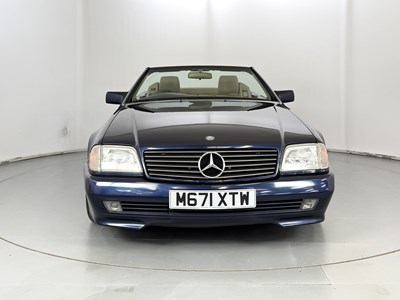Lot 15 - 1995 Mercedes-Benz SL280