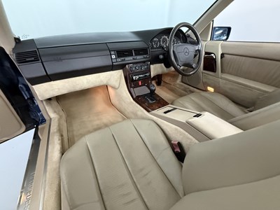 Lot 15 - 1995 Mercedes-Benz SL280