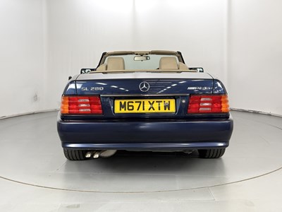 Lot 15 - 1995 Mercedes-Benz SL280
