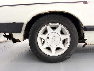 Lot 30 - 1987 Ford Capri 2.8i