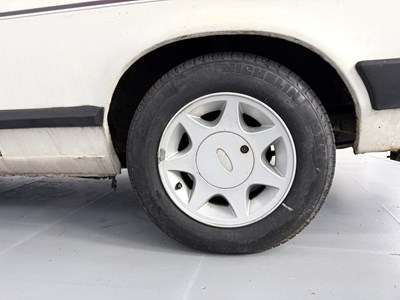 Lot 30 - 1987 Ford Capri 2.8i