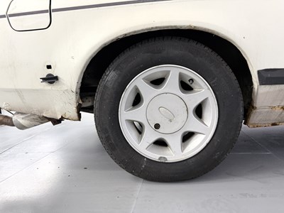Lot 30 - 1987 Ford Capri 2.8i