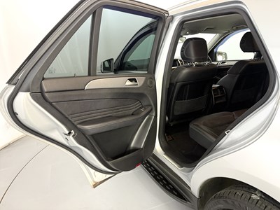 Lot 2013 Mercedes-Benz ML350 AMG Sport