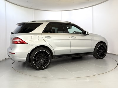 Lot 2013 Mercedes-Benz ML350 AMG Sport