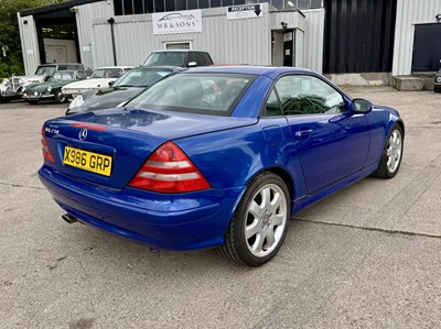 Lot 2000 Mercedes-Benz SLK230 - NO RESERVE