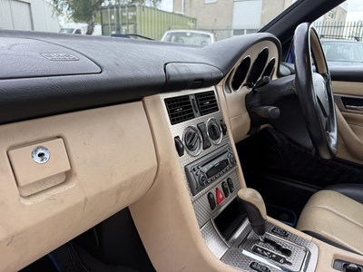 Lot 2000 Mercedes-Benz SLK230 - NO RESERVE