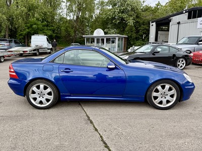 Lot 2000 Mercedes-Benz SLK230 - NO RESERVE