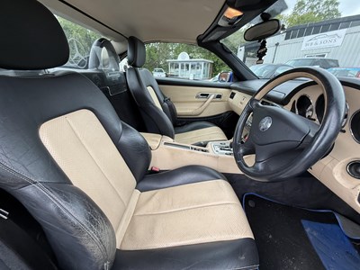 Lot 2000 Mercedes-Benz SLK230 - NO RESERVE