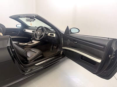 Lot 2007 BMW 325i M Sport