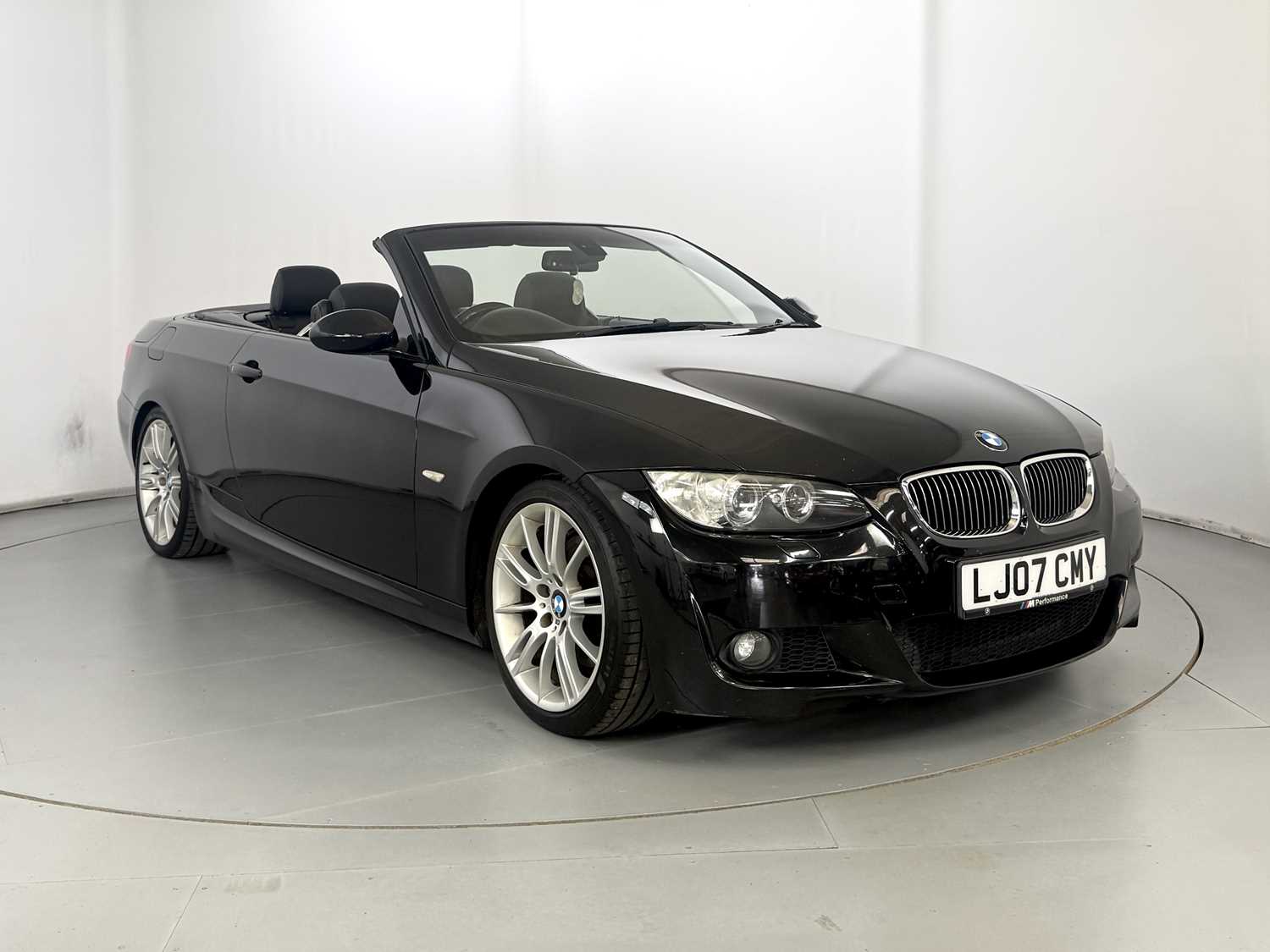 Lot 2007 BMW 325i M Sport