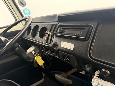 Lot 1972 Volkswagen T2