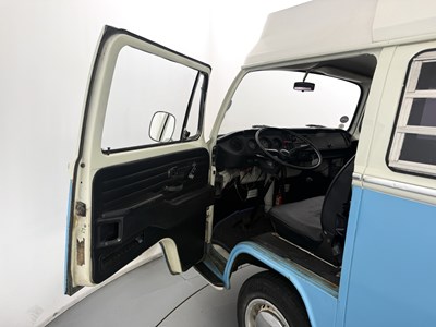Lot 1972 Volkswagen T2