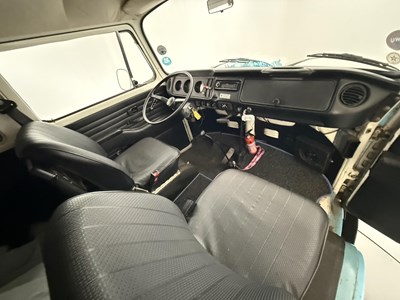 Lot 1972 Volkswagen T2