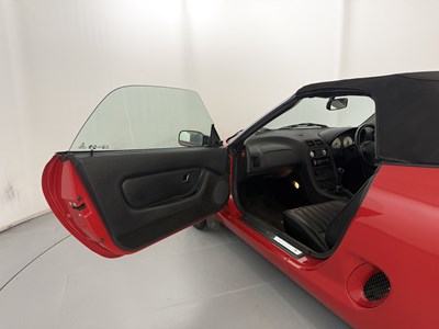 Lot 25 - 1997 MG F