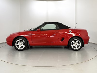 Lot 25 - 1997 MG F