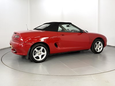 Lot 25 - 1997 MG F