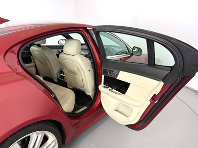 Lot 2015 Jaguar XFR