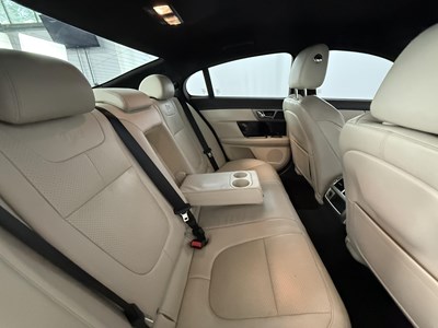 Lot 2015 Jaguar XFR