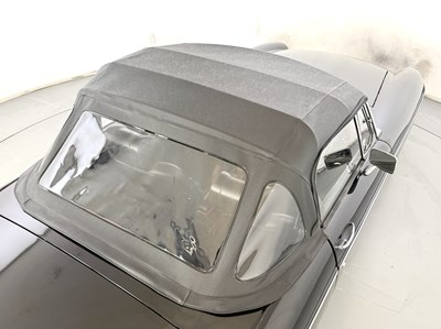 Lot 23 - 1973 MG B Roadster