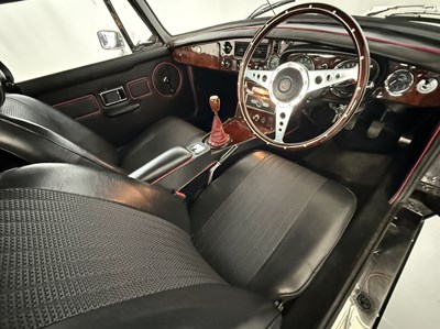 Lot 23 - 1973 MG B Roadster