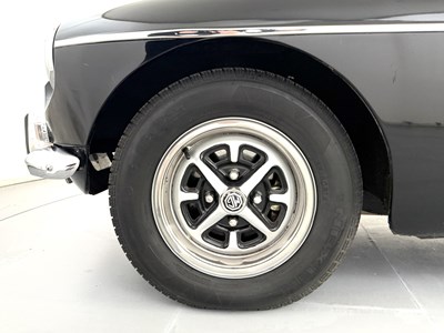 Lot 23 - 1973 MG B Roadster
