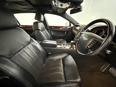 Lot 2005 Bentley Continental Flying Spur