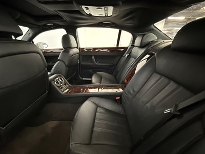 Lot 2005 Bentley Continental Flying Spur