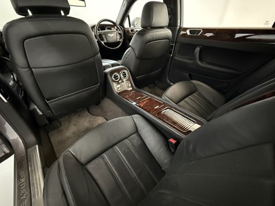 Lot 2005 Bentley Continental Flying Spur